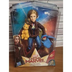 Marvel Movie Captain Marvel Super Hero Doll & Marvel's Goose the Cat New In Box